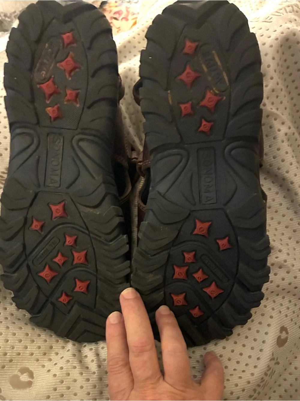 Preowned, lightly used Sonoma mongoose  all-terrain men’s hiking sandals size 7M